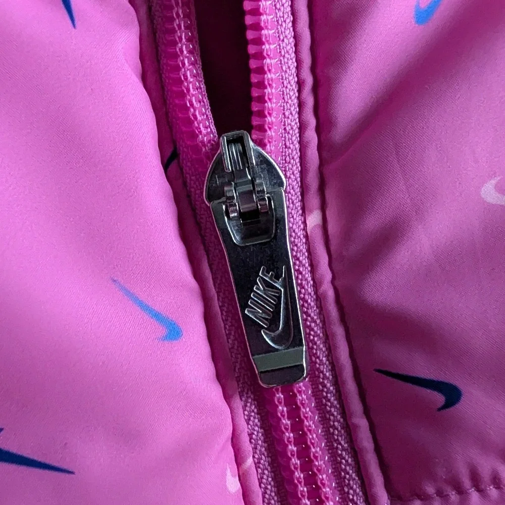 Nike Kids Pink Mini Swoosh Puffer Vest Fleece Lined Full Zip Jacket Size 6Y Med